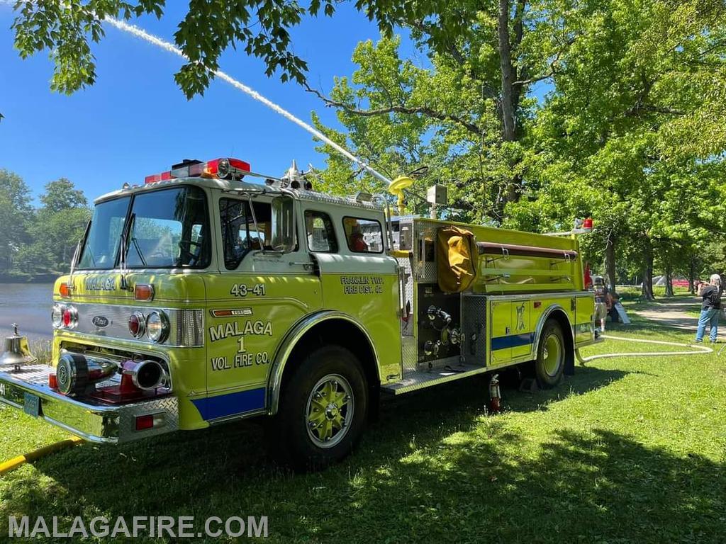 1980 Pierce Ford Pumper 1000 gpm/1000WT
E4341