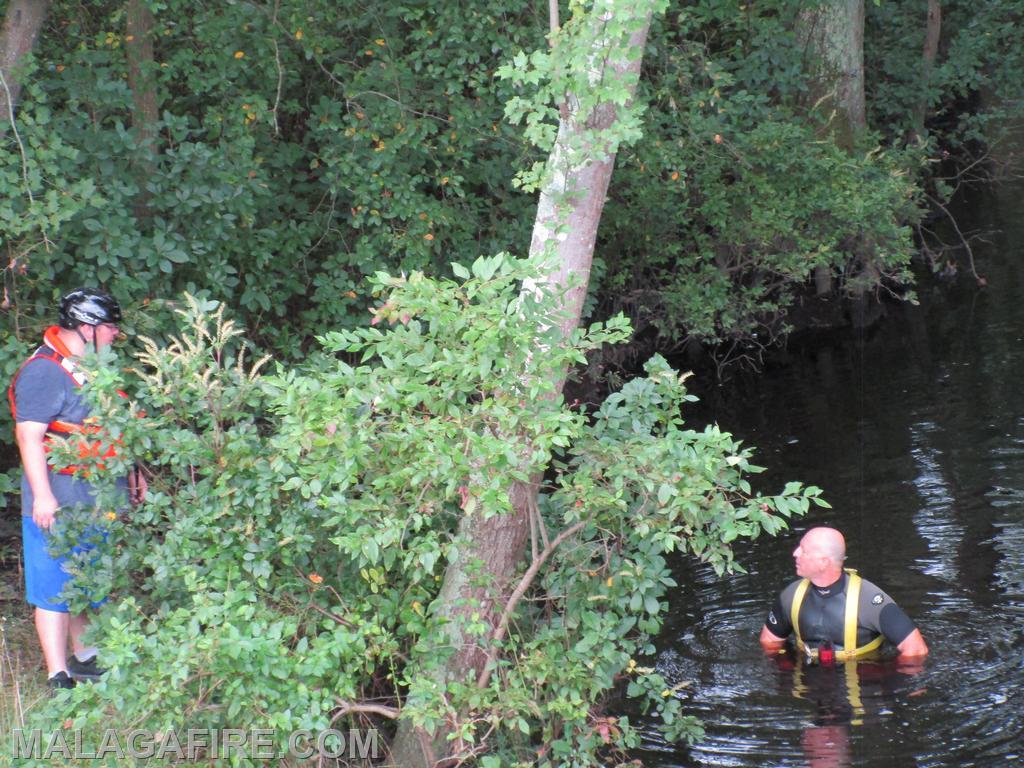 Dive Team Assisting Franklin Twp PD look for weapons at Malaga Lake and Scottland Run