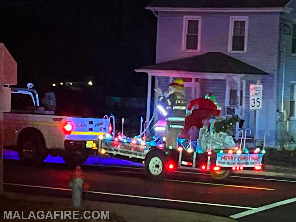 Clayton Fire Co Christmas Parade, Clayton, NJ 2023